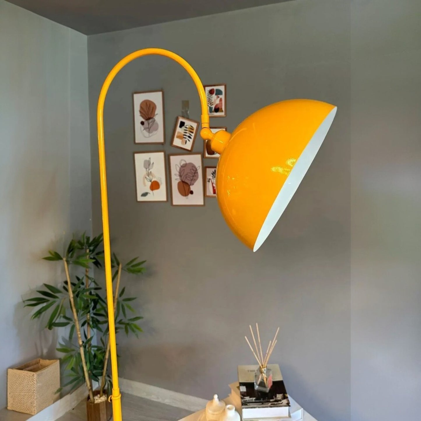 Stehlampe Moderne Stehlampe aus Metall mit E27, verstellbarer Lampenschirm