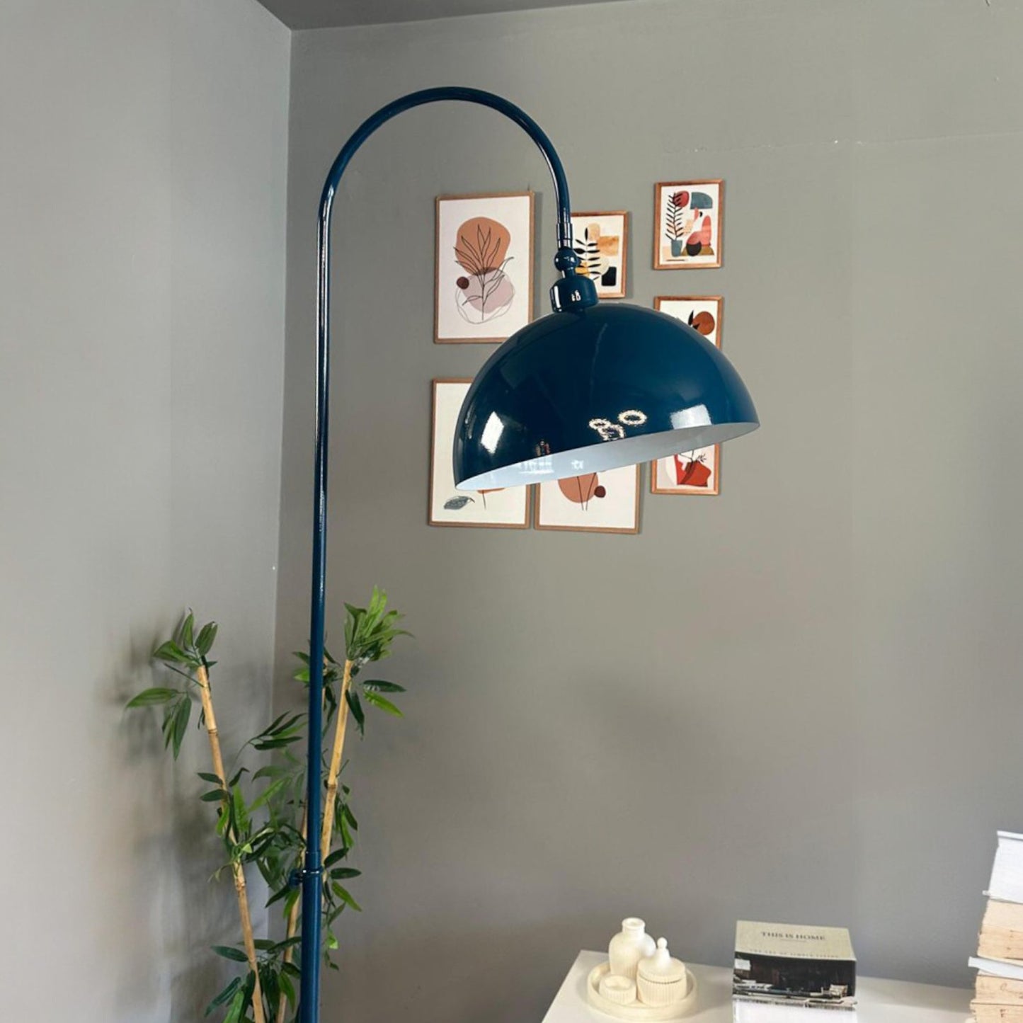 Stehlampe Moderne Stehlampe aus Metall mit E27, verstellbarer Lampenschirm