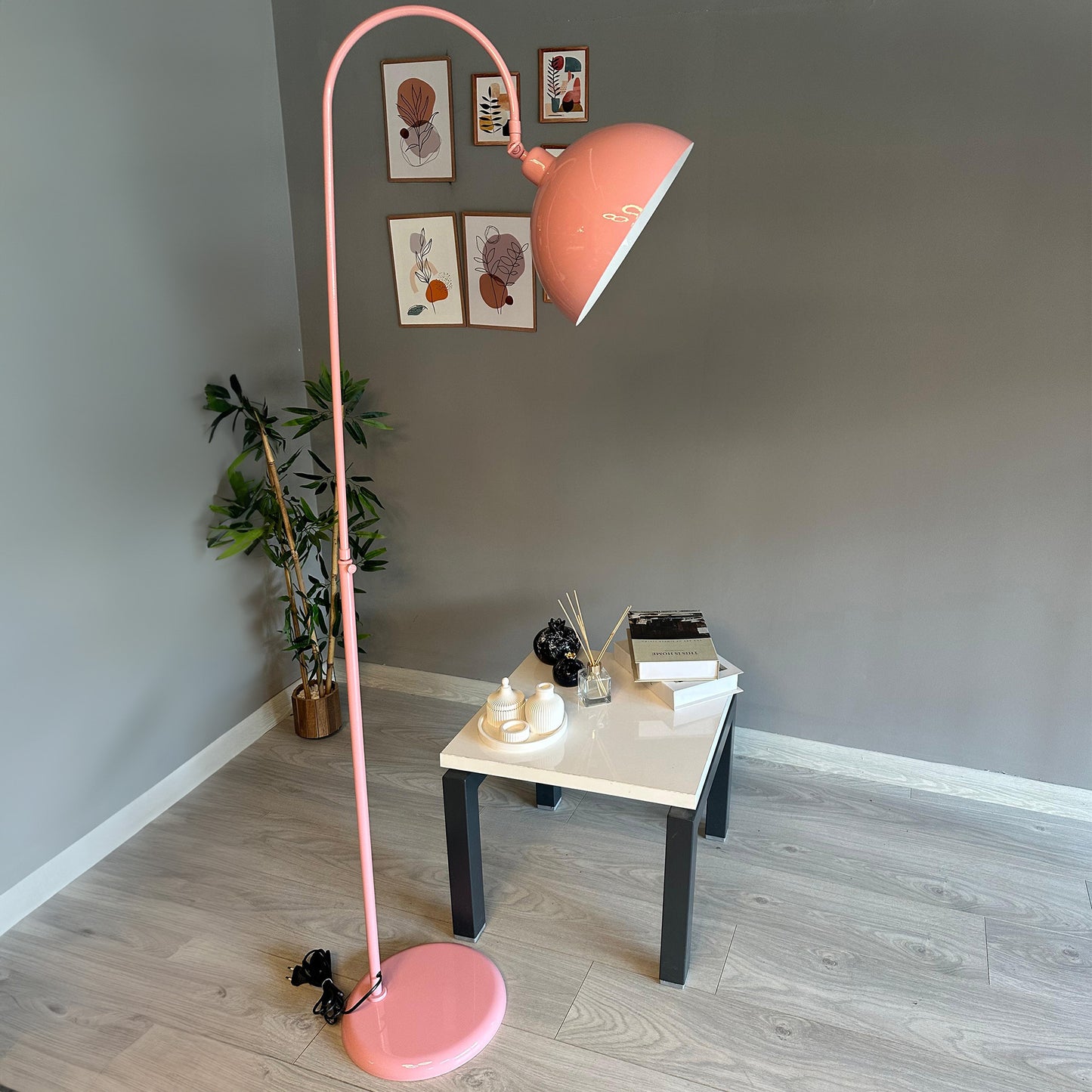 Stehlampe Moderne Stehlampe aus Metall mit E27, verstellbarer Lampenschirm