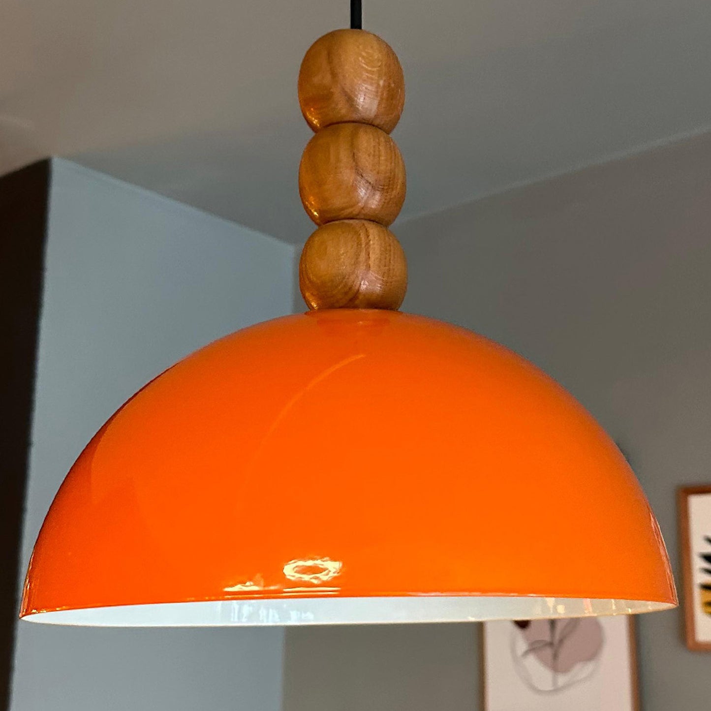 Yimpi Bright Orange Kronleuchter aus Holz Drei Perlen Einzelne Anhänger