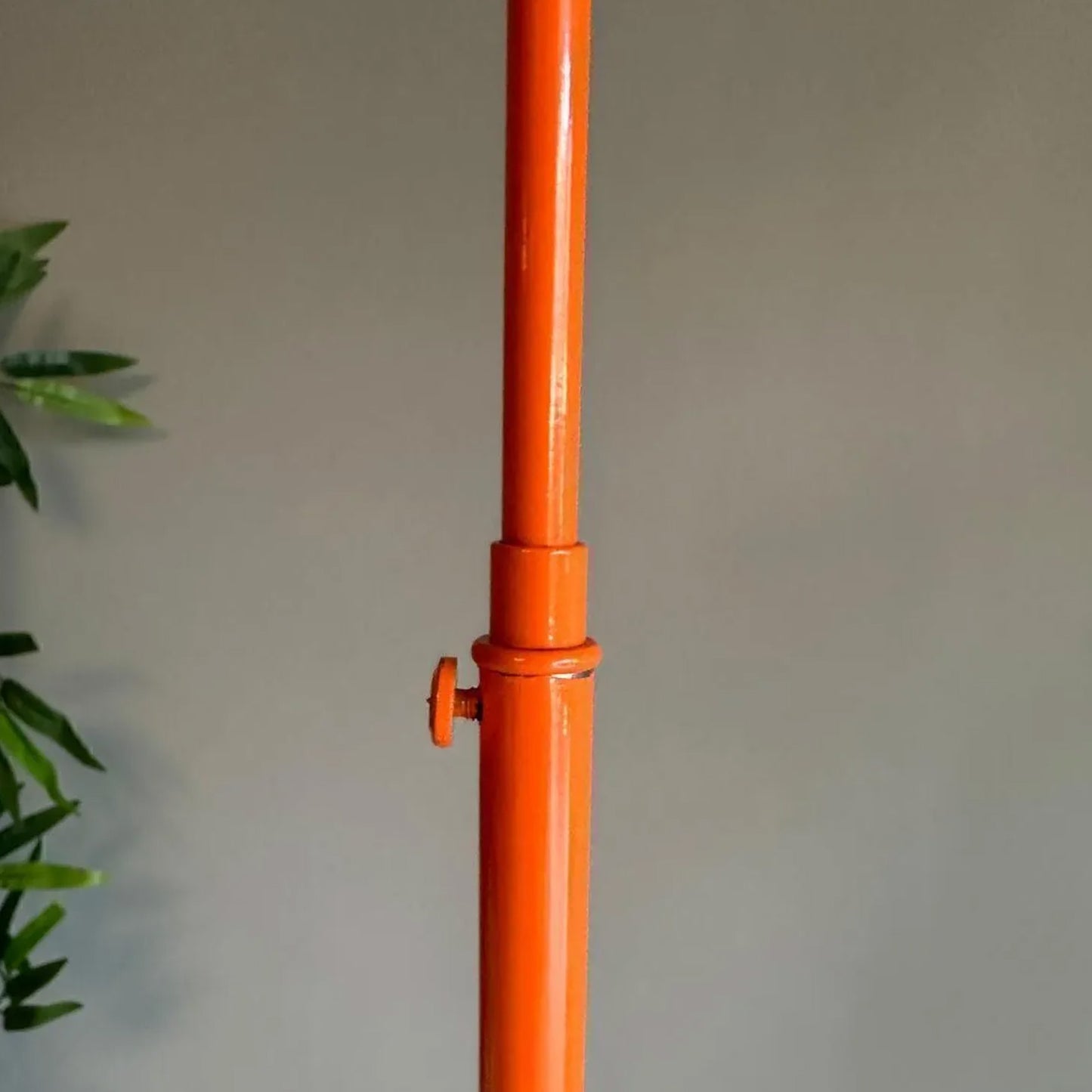 Stehlampe Moderne Stehlampe aus Metall mit E27, verstellbarer Lampenschirm