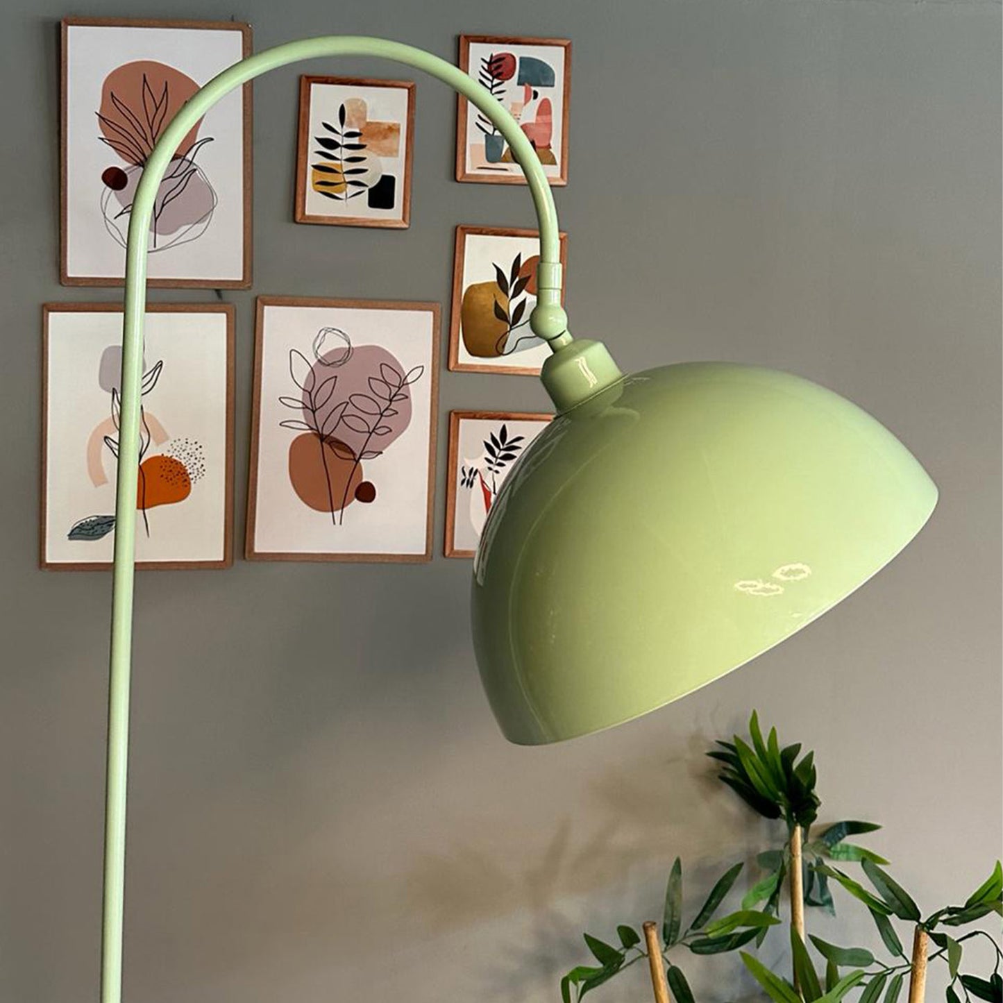 Stehlampe Moderne Stehlampe aus Metall mit E27, verstellbarer Lampenschirm