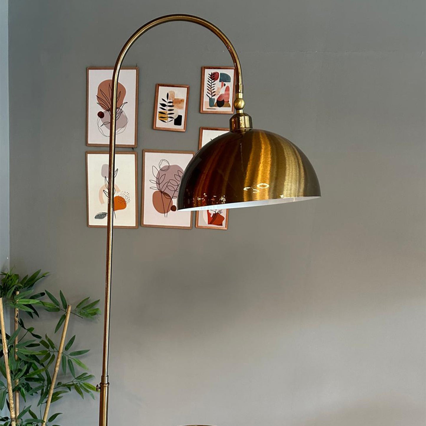 Stehlampe Moderne Stehlampe aus Metall mit E27, verstellbarer Lampenschirm