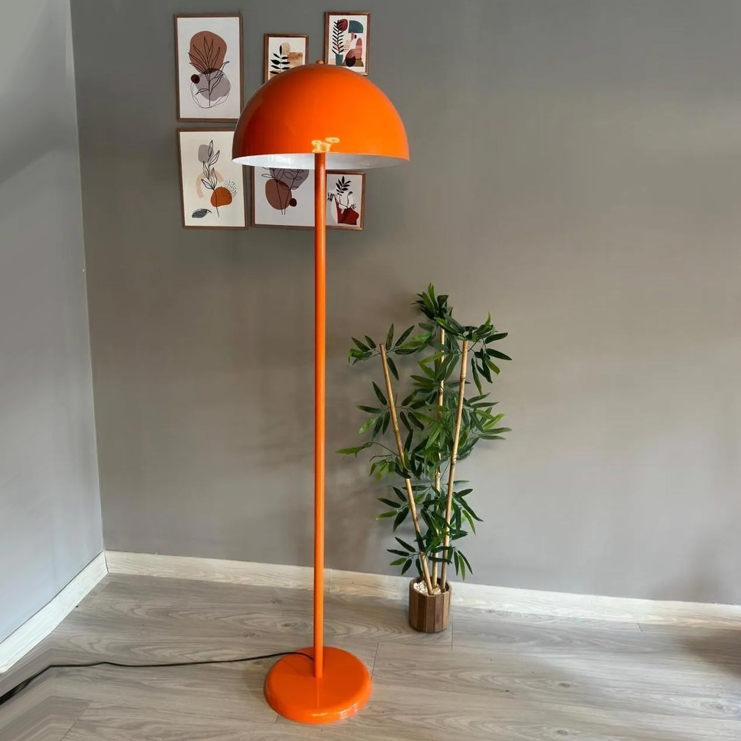 Stehlampe Moderne Stehlampe aus Metall mit E27, verstellbarer Lampenschirm