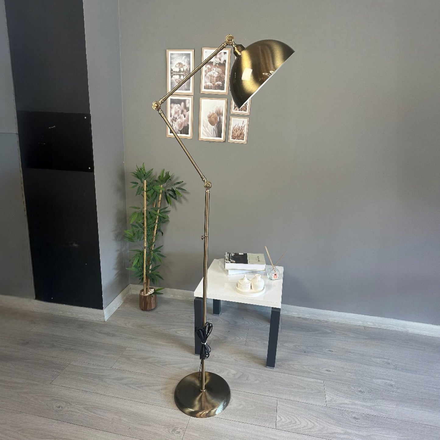 Stehlampe Raxon Bewegender Ufo Kopf Moderne Dekorative Metall Stehlampe