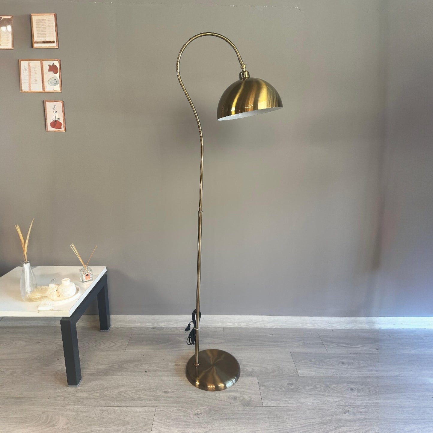 Stehlampe Elvon Ufo Kopf Moderne Dekorative Metall Stehlampe