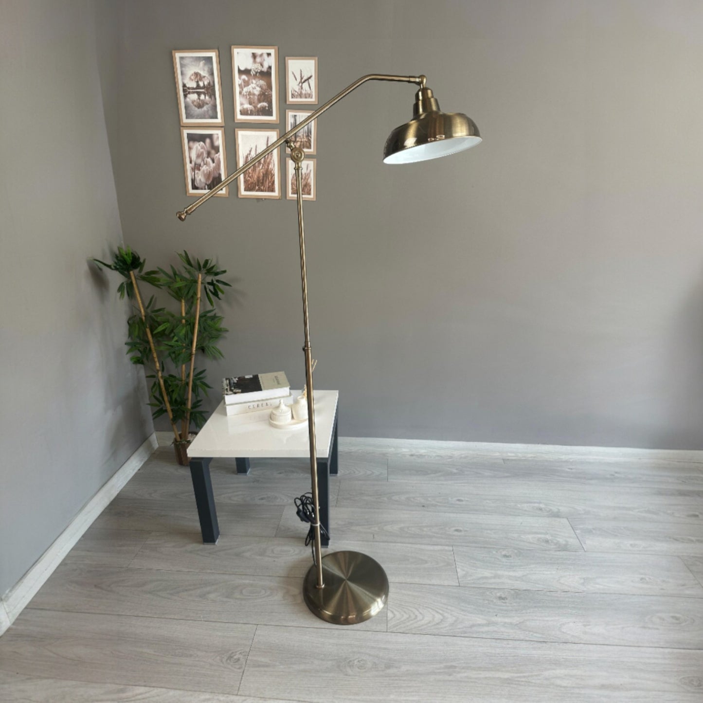 Stehlampe EFKol Bewegender Ufo Kopf Moderne Dekorative Metall Stehlampe