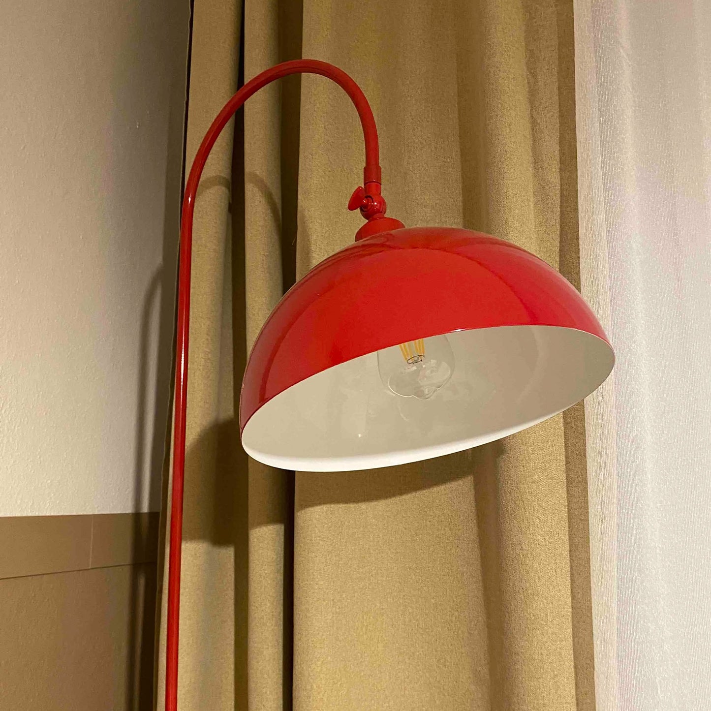 Stehlampe Moderne Stehlampe aus Metall mit E27, verstellbarer Lampenschirm