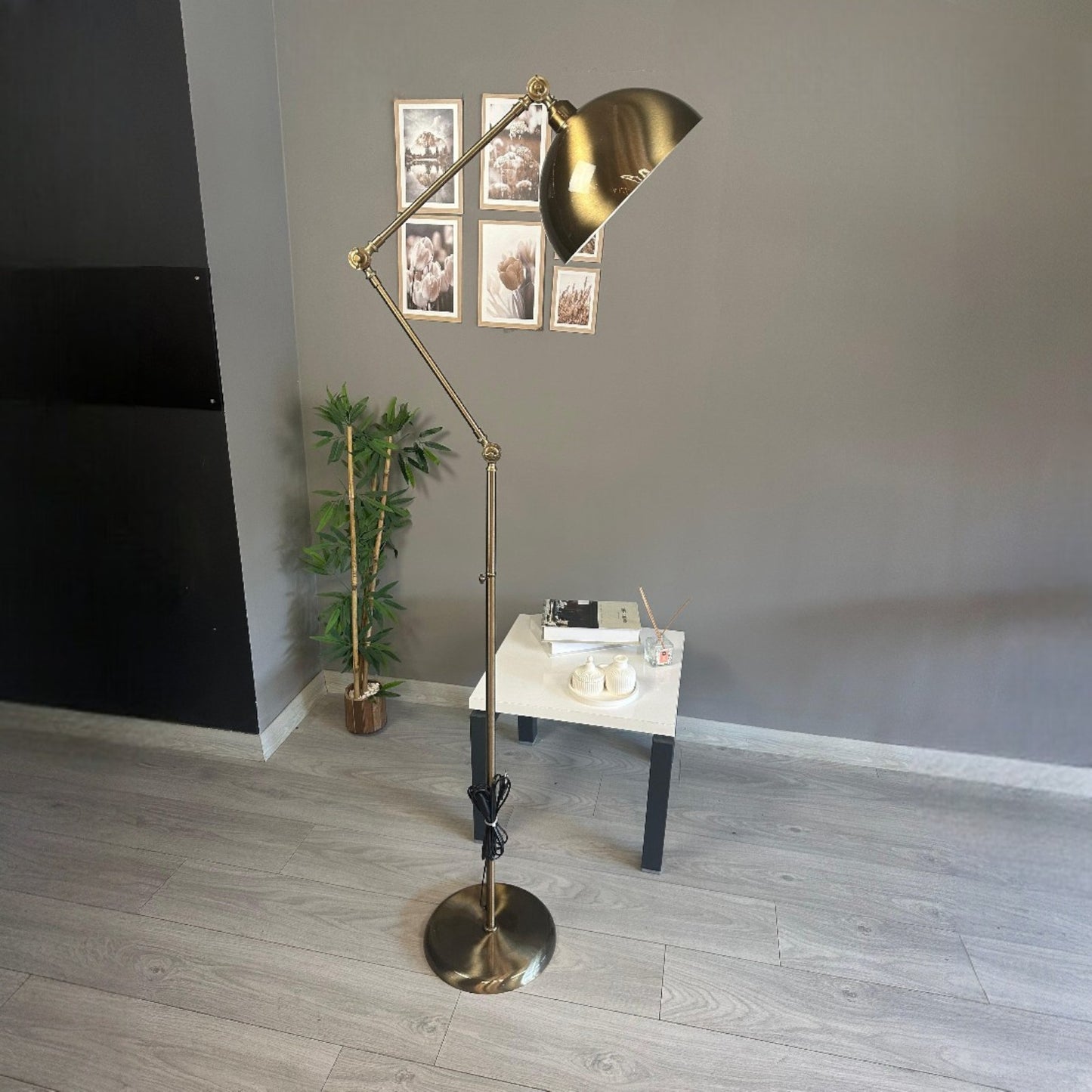 Stehlampe Raxon Bewegender Ufo Kopf Moderne Dekorative Metall Stehlampe