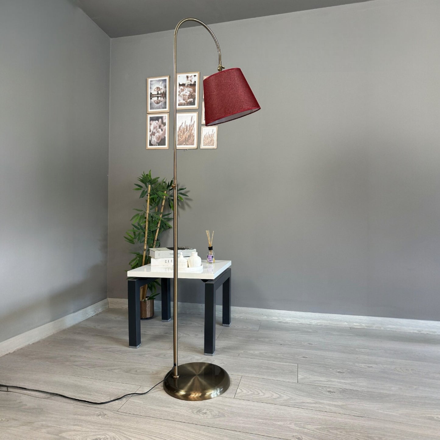 Stehlampe UCotella Bewegender Ufo Kopf Moderne Dekorative Metall Stehlampe
