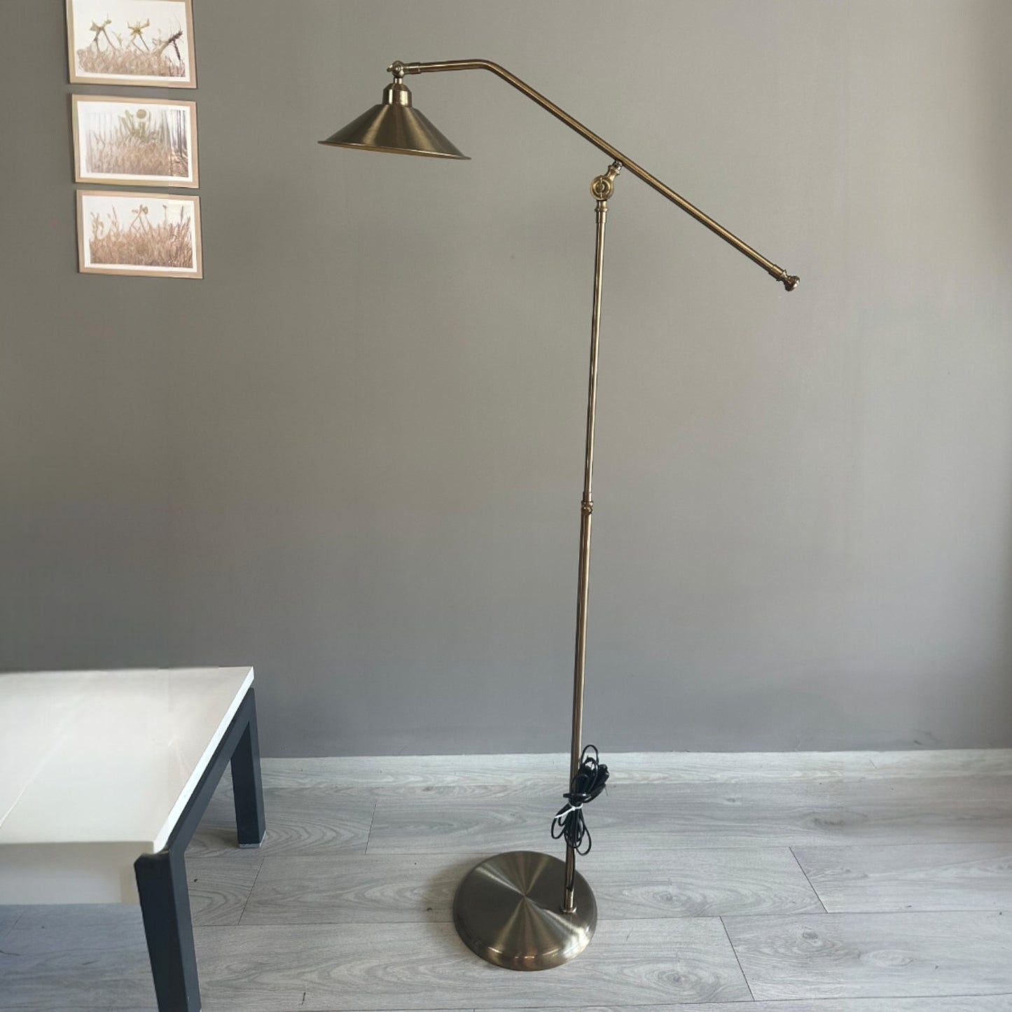 Stehlampe Farel Bewegender Ufo Kopf Moderne Dekorative Metall Stehlampe