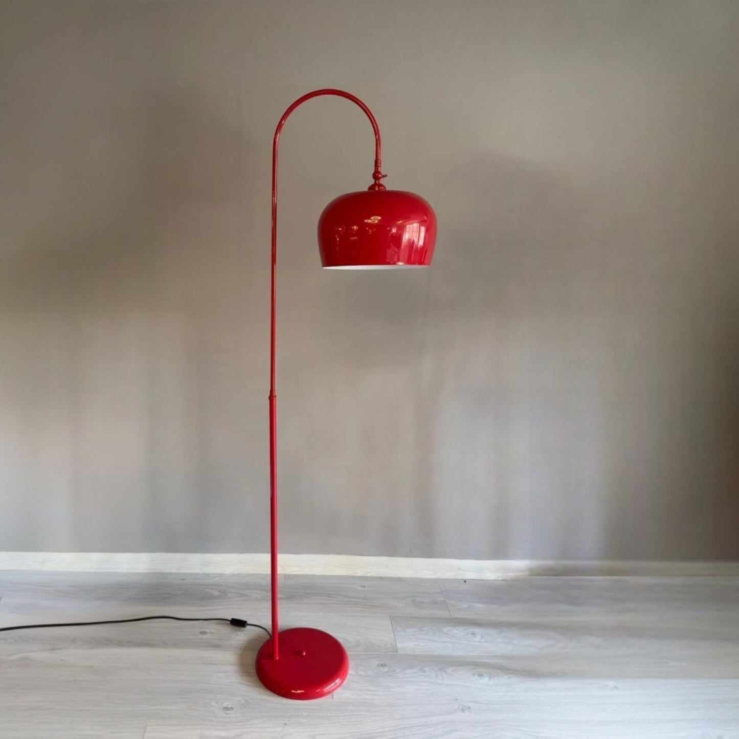 Stehlampe Rinel Bewegender Ufo Kopf Moderne Dekorative Metall Stehlampe