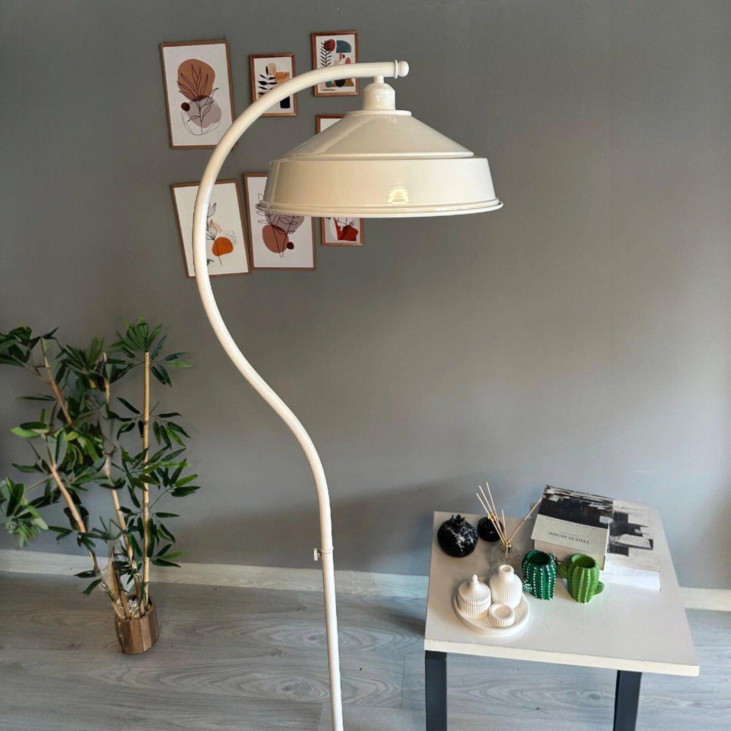 Stehlampe Svelan Bewegender Ufo Kopf Moderne Dekorative Metall Stehlampe