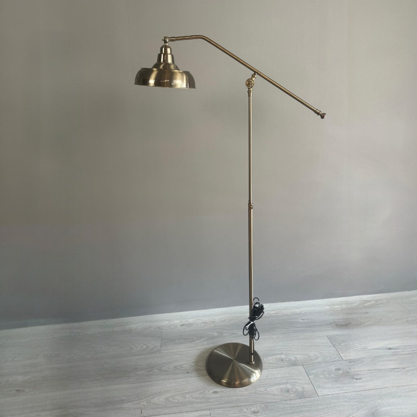 Stehlampe EFKol Bewegender Ufo Kopf Moderne Dekorative Metall Stehlampe