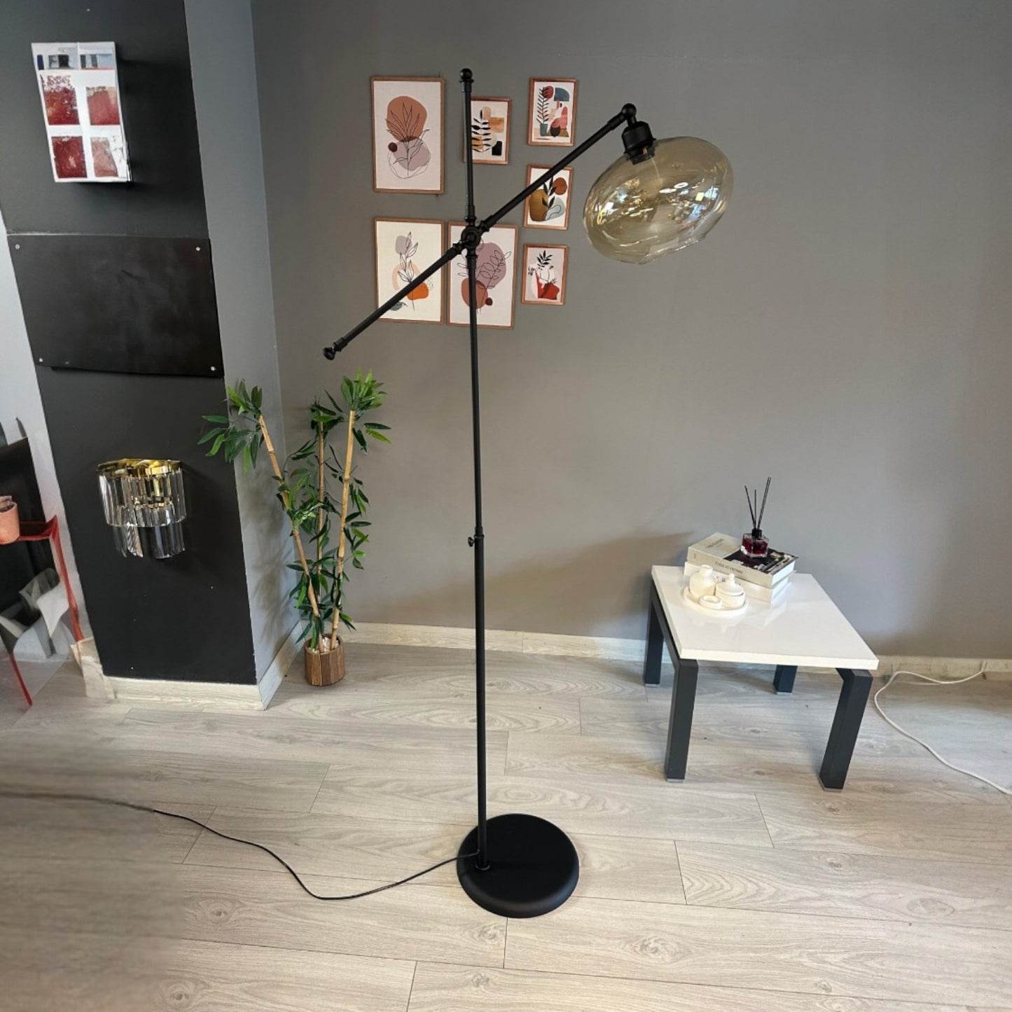 Tumbled Veyron Moving Head Moderne dekorative Metall Stehleuchte