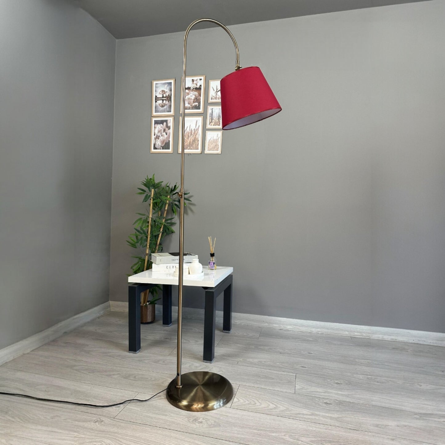 Stehlampe UCotella Bewegender Ufo Kopf Moderne Dekorative Metall Stehlampe