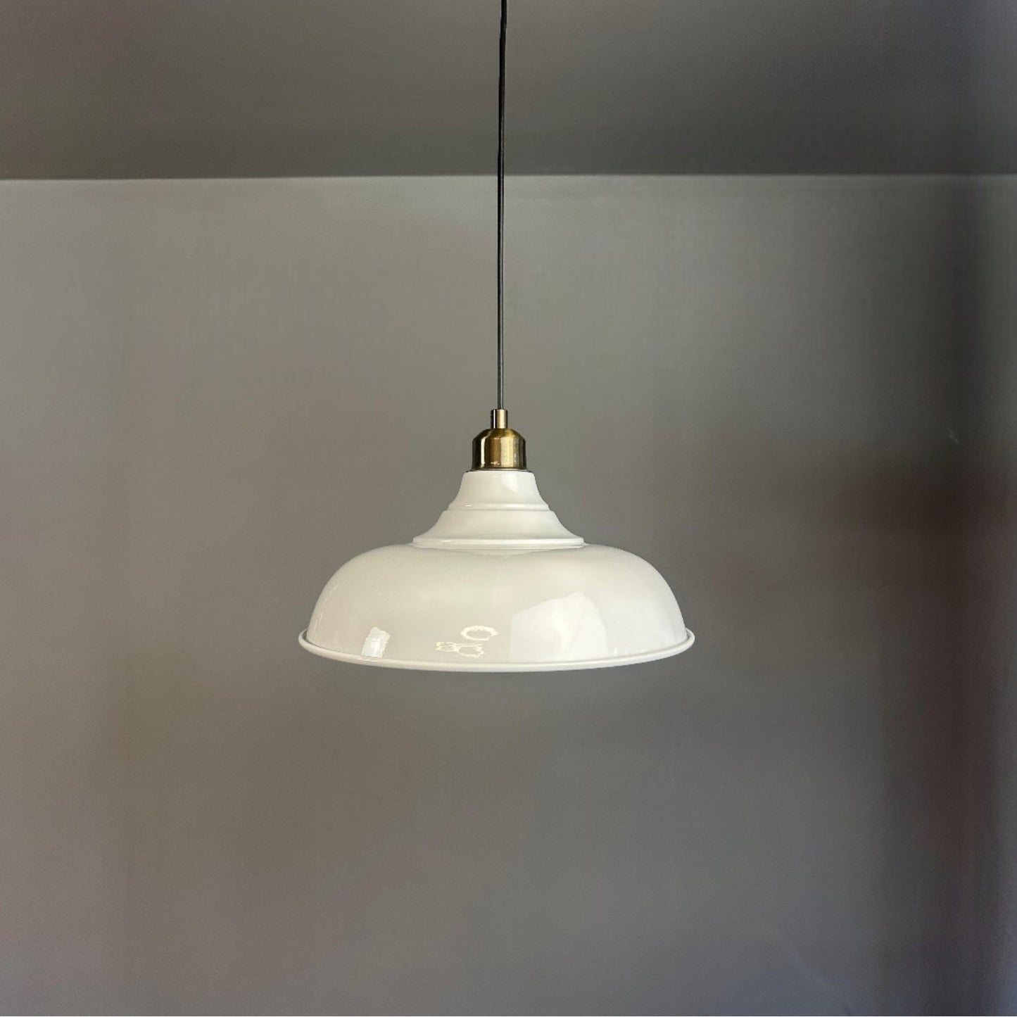 Pendelleuchte Nota Halbe Tulpe Ø31 cm, Metall Hängelampe