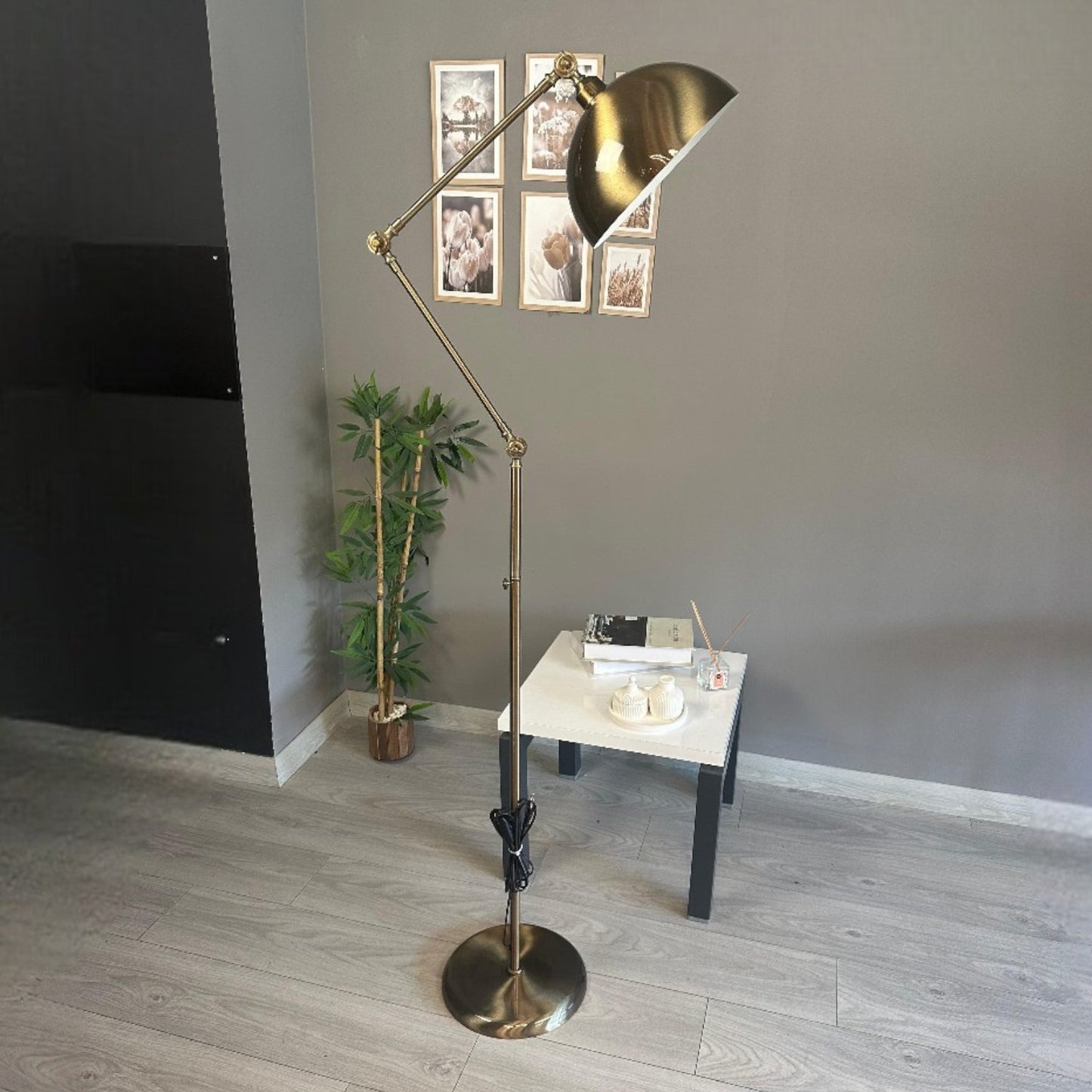 Stehlampe Raxon Bewegender Ufo Kopf Moderne Dekorative Metall Stehlampe