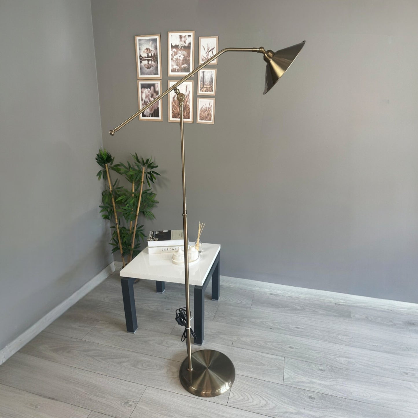 Stehlampe Farel Bewegender Ufo Kopf Moderne Dekorative Metall Stehlampe