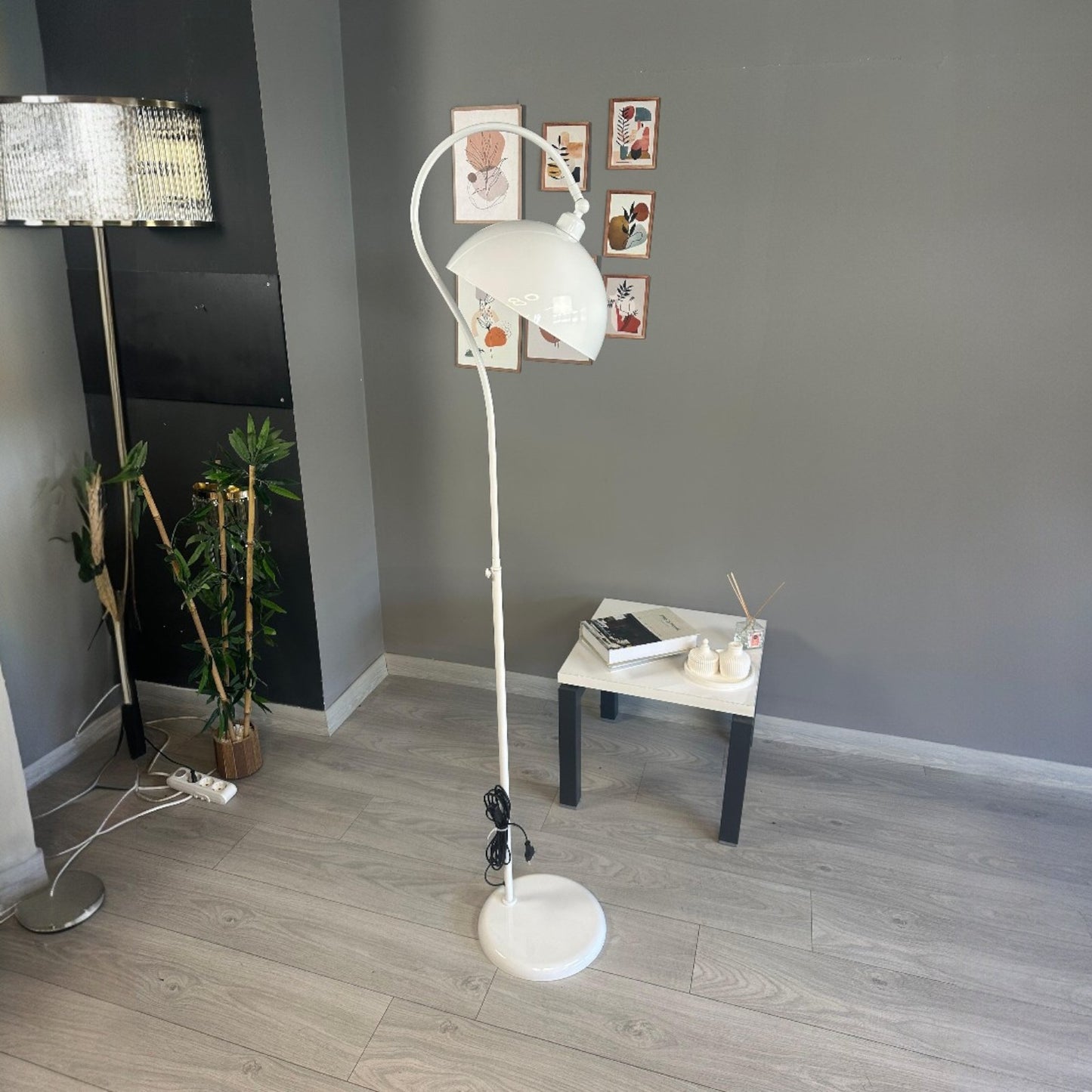 Stehlampe Elvon Bewegender Ufo Kopf Moderne Dekorative Metall Stehlampe