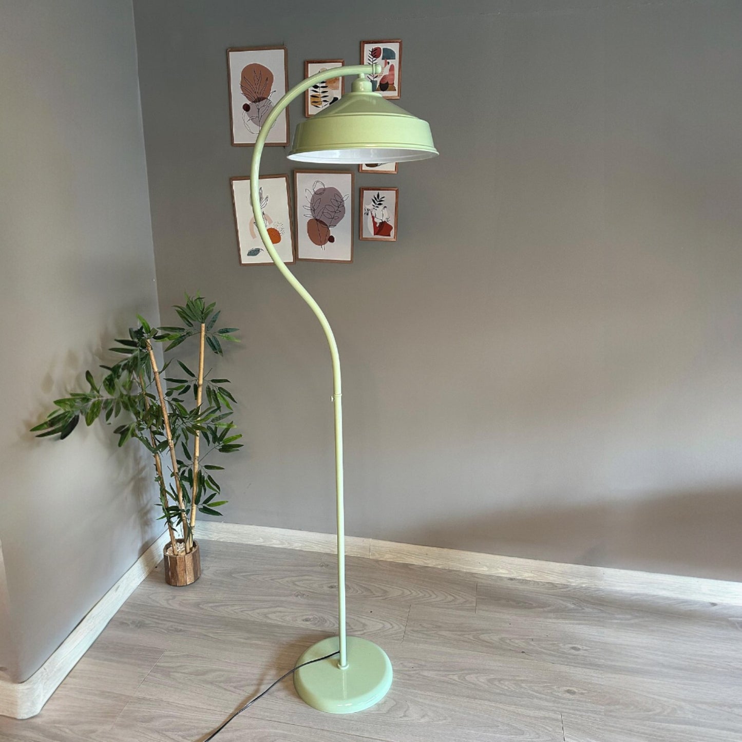 Stehlampe Svelan Bewegender Ufo Kopf Moderne Dekorative Metall Stehlampe