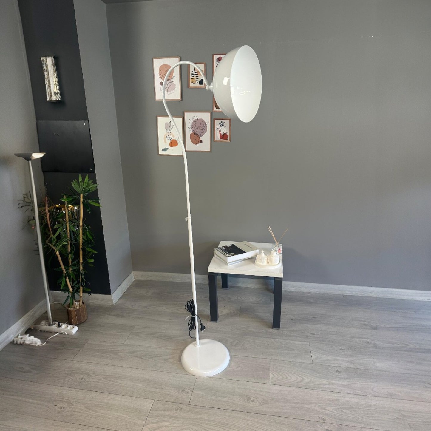 Stehlampe Elvon Ufo Kopf Moderne Dekorative Metall Stehlampe