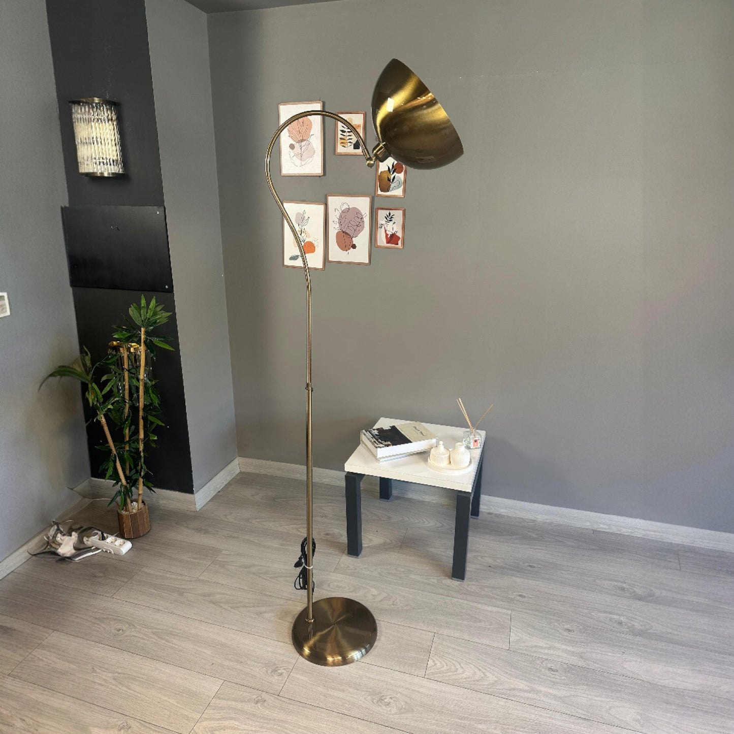 Stehlampe Elvon Bewegender Ufo Kopf Moderne Dekorative Metall Stehlampe