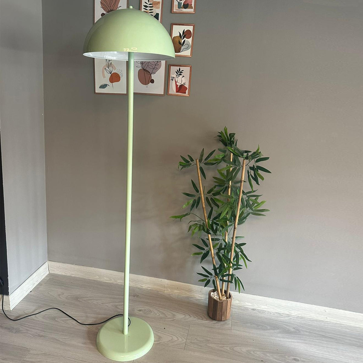 Stehlampe Moderne Stehlampe aus Metall mit E27, verstellbarer Lampenschirm
