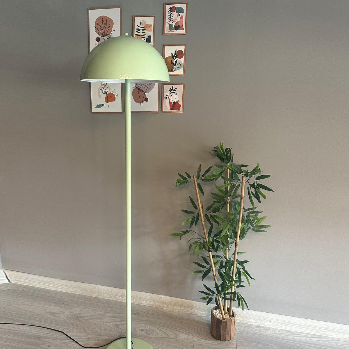 Stehlampe Moderne Stehlampe aus Metall mit E27, verstellbarer Lampenschirm