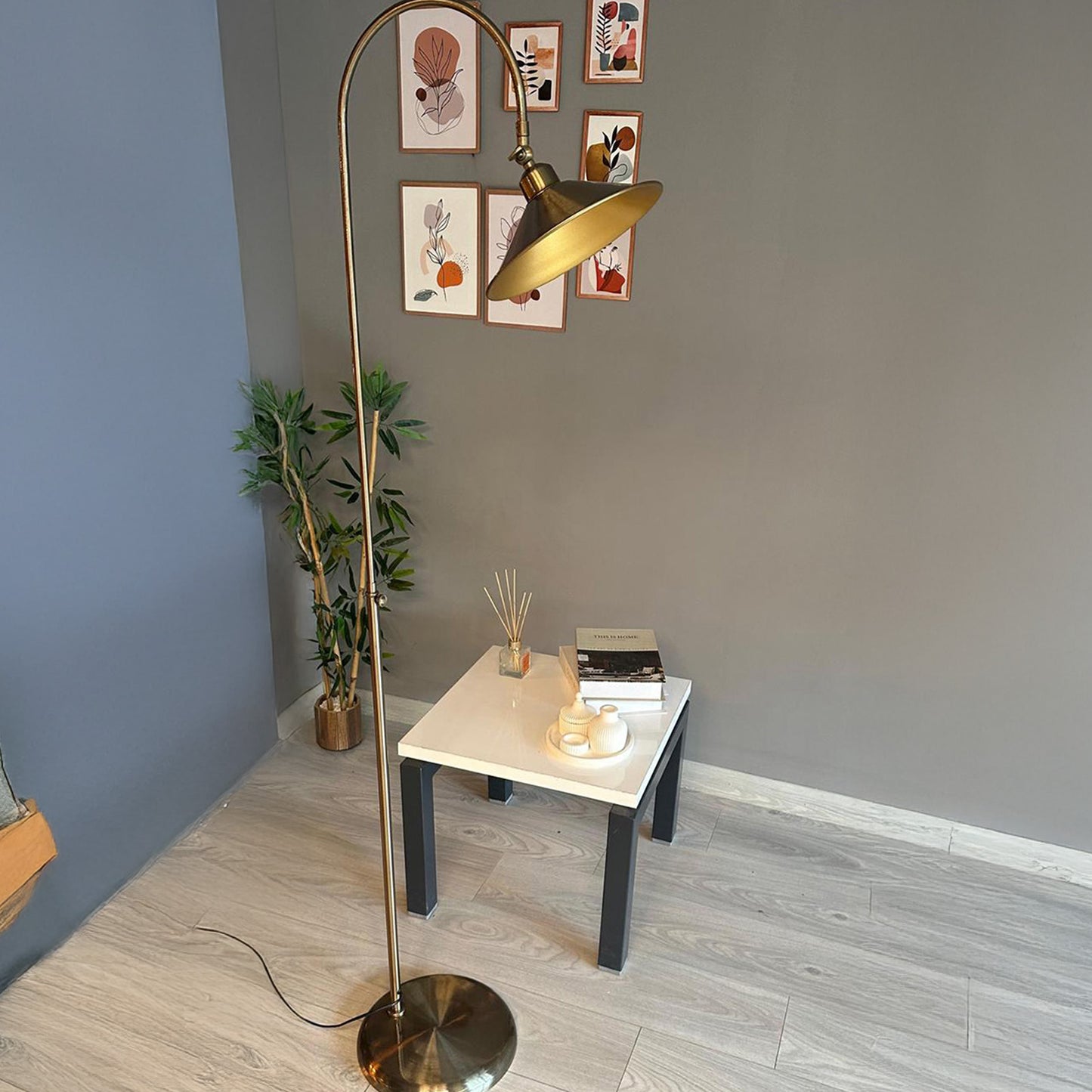 Stehlampe Tumbled Moving Head Moderne Stehleuchte aus Metall